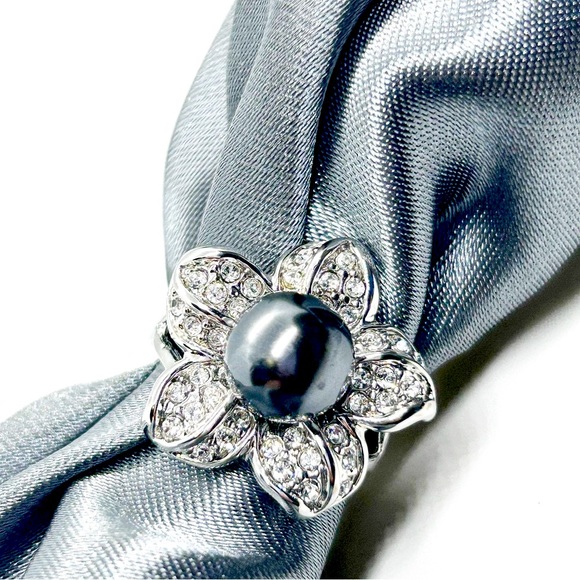 NWT Gorgeous large cocktail black pearl ring with zirconias size 8 - Picture 2 of 11